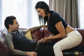 Legs On Shoulders action with Reagan Foxx - PORNSTARS.TUBE