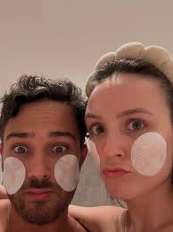 Larissa Manoela e André Frambach trocam declarações nos três anos juntos:  'Pra vida e além'