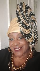 Simple Monday ,,, Miss Tea 🫖 out in these streets,,, I love 💕 🧢 hats