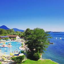 Mit Diesem Traumhaft Schonen Panorama Von Unserem Camping Isolino Am Lagomaggiore Wunschen Wir Euch Ein Schones Woche Camping Camping Places Como Italy
