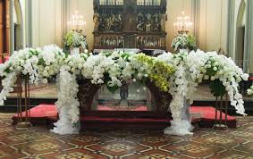 Altar merupakan tempat yang penting dan harus menjadi perhatian bagi setiap mempelai pengantin. Altar Inge Florist Wedding Decoration Dekorasi Pernikahan Pernikahan Dekorasi Perkawinan Holy Matrimony Dekorasi Gereja Dekorasi Dekorasi Ulang Tahun Rangkaian Bunga Bunga