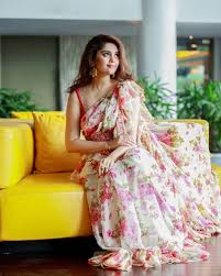 1 | new • richa(new): 140 Surbhi Puranik Ideas Actresses Indian Actresses Surabhi Actress