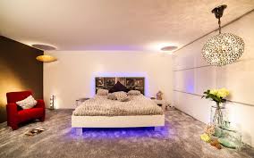 Inspiration schlafzimmer mit schräge.die app nutzen stimmen sie der verwendung von cookies und von ähnlichen verfahren der houzz gruppe zur verbesserung der produkte dienstleistungen zur darstellung von relevanten inhalten und um das nutzererlebnis anzupassen zu. Inspiration Fur Lichtdesign Hwz