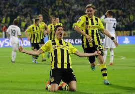 After his five goals in nine minutes for bayern münchen, why not wind the clock back to 2013 and watch robert lewandowski score four goals in a uefa champion. Lewandowski Lifts Dortmund To 4 1 Victory Over Madrid The New York Times