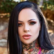 Bunni Emmi: A Bombshell Exposed! - Truth or Fiction