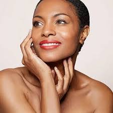 Amanda Straight's Instagram, Twitter & Facebook