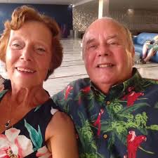 I was brought up first 15.5 yrs in Maidcroft Road just round the corner  from Florence Park. Went to Donnington School in 50s then Temple Cowley.  Great summers!! In the Park from