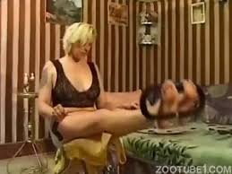 Regarde blonde zoophile baisée par un porc dans du foin sur luxuretv. Other Porn Videos Longest Page 2 Zoo Tube 1