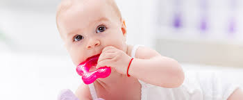 Im allgemeinen erscheinen die ersten zähne zwischen dem sechsten und achten lebensmonat. Baby Zahnen Ab Wann Zahnen Symptome Anzeichen Hilfe
