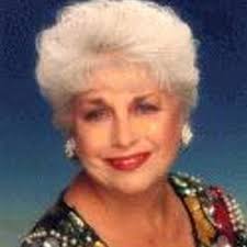 Laura Houle (@laurahoule)