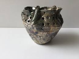 Vase En Ceramique Raku En Terre Cuite Ceramique Artisanale Ceramique D Art Poterie Cornucopia Etsy How To Make
