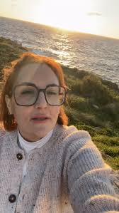 Hello friday 🥰 Let s kick the day 🫶🏻🙏