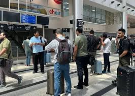 لبنانيون عالقون يعودون بأمان… والأشغال تكثّف تنسيقها لتأمين رحلات إضافية –  جنوب 360