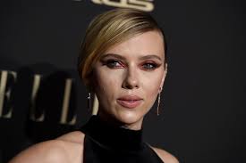 Im oktober 2020 heiratete das paar. Black Widow Star Scarlett Johansson Verklagt Disney Sachsische De