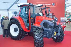 Other agricultural machines lindner unitrac 102 ep with kahlbacher snow plow 2017 hengersberg germany. Lamma 2018 Tractors And Sprayers On Show Farmers Weekly
