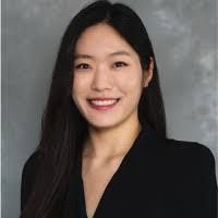 Jenny Jee's Instagram, Twitter & Facebook