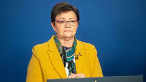 Eddig összesen 5 millióan regisztráltak az oltásra 81 százalékuk már meg is kapta a vakcinát, azonban 900 ezren még várakoznak. Muller Cecilia Bizom Abban Hogy Tenyleg Csak Azokat A Betegeket Bocsatjak Haza Akik Otthon Apolhatoak 24 Hu
