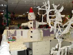 Most Beautiful Office Decoration Ideas For Christmas Live Enhanced Christmas Themes Decorations Office Christmas Decorating Themes Office Christmas Decorations