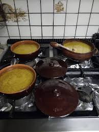 Tritate finemente 4 spicchi d'aglio e metteteli in una casseruola insieme a 200 ml di olio extravergine d'oliva. Bagna Cauda Con Panna Agriturismo Fiorendo Facebook