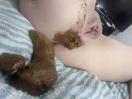 Im a messy girl 🙈 no such poop as a tidy poop 😜 - Reddit NSFW