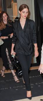 Emma Watson Wearing Stocking Maria Super Skinny Legging In Veil Jbrand Emma Watson Style Fashion Unusual Dresses
