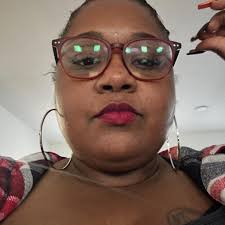 It's Mother's Day weekend!! Come grab mama & your loved ones some cookies!  🍪 #indianapolisindiana #smallbusiness #cookies