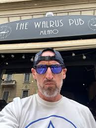 John Lloyd (@CannonballJohn)