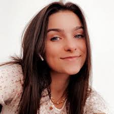 Hey everyone my name is Gerard Dolan, i'm from Long Island, New York and  i'm a computer science major. I like to hangout with friends, sports, the  beach and traveling to name