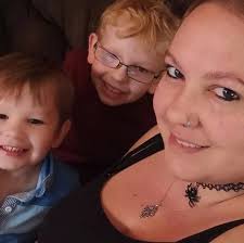 Where to find free magazines for a homeschooling project?