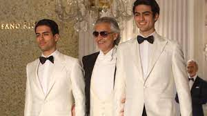 Andrea bocelli — per amore 04:44. Andrea Bocelli Seine Sohne Stehlen Ihm Die Show