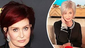 Sharon osbourne has switched up her trademark red hair for a brand new platinum white/blonde look. Sharon Osbourne S New Silver Fox Look Is Dividing Opinion Among Her Fans