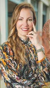 Mindy Vickers's Instagram, Twitter & Facebook