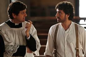 Il cast di si accettano miracoli. Si Accettano Miracoli Su Netflix Trama Cast E Location
