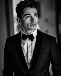 Charles leclerc è il protagonista della campagna giorgio armani made to measure per la primavera estate 2020. Suited And Booted Giorgioarmani Collection Giorgio Armani Made To Measure Fall Winter 20 21 Photographer Charles Leclerc Charles Charles Leclerc Ferrari