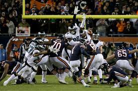 Pronósticos juego de comodín 2018 nfl buenas tardes, soy el matz y la última semana estuvo cardíaca para algunos equipos que necesitaban ayuda y lo lograron (como el pase de bills) y otros donde simplemente jugaron con suplentes para llegar descansados y sin lesiones a la siguiente fase, ya tenemos los 12 equipos que estarán peleando por. Nfl Playoffs Los 10 Mejores Partidos En La Historia De La Ronda De Comodines Marca Claro Usa