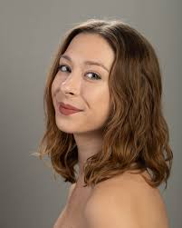 Claire Anna Brocker grew up in Des Moines, Iowa and began her formal  training at the School of Classical Ballet and Dance under the direction of  Serkan Usta and Lori Grooters. She