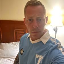 Superkul med julmarknad i Skurup imorgon . Svaneholms Fotbollsklubb är på  plats och bjuder på glögg och pepparkakor. Vi anordnar även en trixtävling  med fina priser