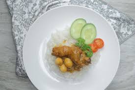 Masak hingga air sedikit menguap. Resep Semur Ayam Kentang Sederhana Dan Mudah