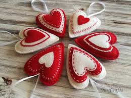 105 decorating ideas for the most festive christmas ever. Set Of Felt Christmas Heart Ornaments Red And White Etsy Felt Birds Ornaments Felt Christmas Ornaments Felt Christmas
