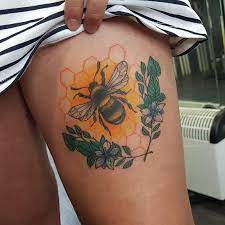 My Bee Tattoo By Lauren Hodgson At Evolve Tattoos Lancaster England Uk Tattoos Bee Tattoo Bee And Flower Tattoo Tattoos