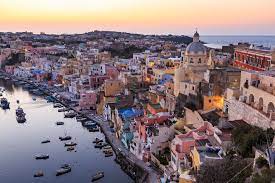 È presente una società di calcio dilettantistica, l'asd mons prochyta calcio (nota come monte di procida calcio), nata nel 2012 e che milita nel campionato di promozione campania. Procida Italien Hier Erleben Sie Italienische Lebensfreude In Ursprunglicher Form Geo