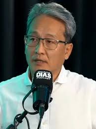 Como se livrar da armadilha do neoliberalismo? Assista à entrevista  completa no canal Irmãos Dias Podcast no YouTube! #neoliberalismo  #neoliberal #lula #haddad #josekobori