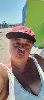 46M124%03：16 4G 24% 03:16 ኑ 50 Llegó la hora del Beso Pon: Quiero un beso y  vemos quien te lenvía