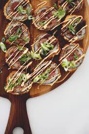 Maki Frit Au Tataki De Filet Mignon Sushi A La Maison Healthy Snacks Food Yummy Food