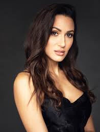 Escape the Night" Endless Winter Night (TV Episode 2017)