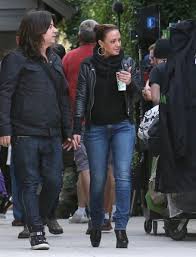 Leah Remini Photos Leah Remini Visits Jennifer Lopez On Set Leah Remini Leah Jennifer Lopez