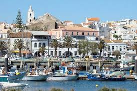 Nowadays düsseldorf's entertainment district with hundreds of pubs and restaurants, and proverbially known by germans as the longest bar in the world. Appartement Appartement Casa De Lagos In Lagos Algarve Portugal Mieten Micazu
