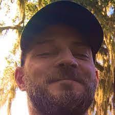 Johanna Linton's Instagram, Twitter & Facebook