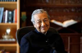 Mahathir bin mohamad ( born 10 july 1925) (jawi:محتير بن محمد) was the fourth prime minister of malaysia. Mundur Dari Pm Malaysia Intip Tips Awet Muda Ala Mahathir Mohamad Okezone Lifestyle