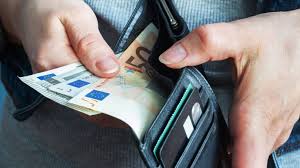 Πληρωμή συντάξεων δημοσίου, ικα, οαεε, νατ, ογα και επικουρικές. Synta3eis Febroyarioy Oi Plhrwmes Arxizoyn Thn Deytera 25 Ianoyarioy Ertnews Gr